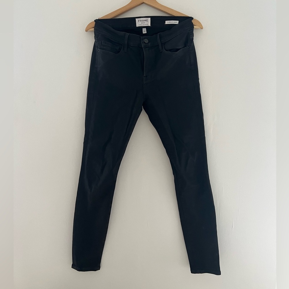 Frame Denim Le Skinny de Jeanne coated black jeans